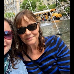 Meet your Posher, Joann